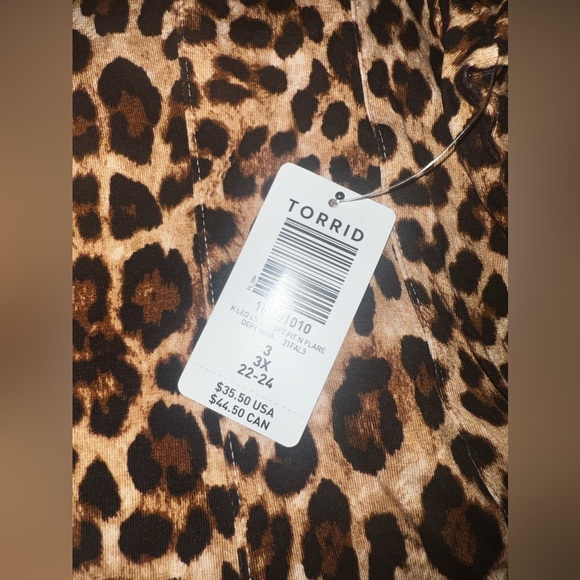 Torrid Size 3 Leopard Long Sleeve Top NEW WITH TAGS - Picture 2 of 2